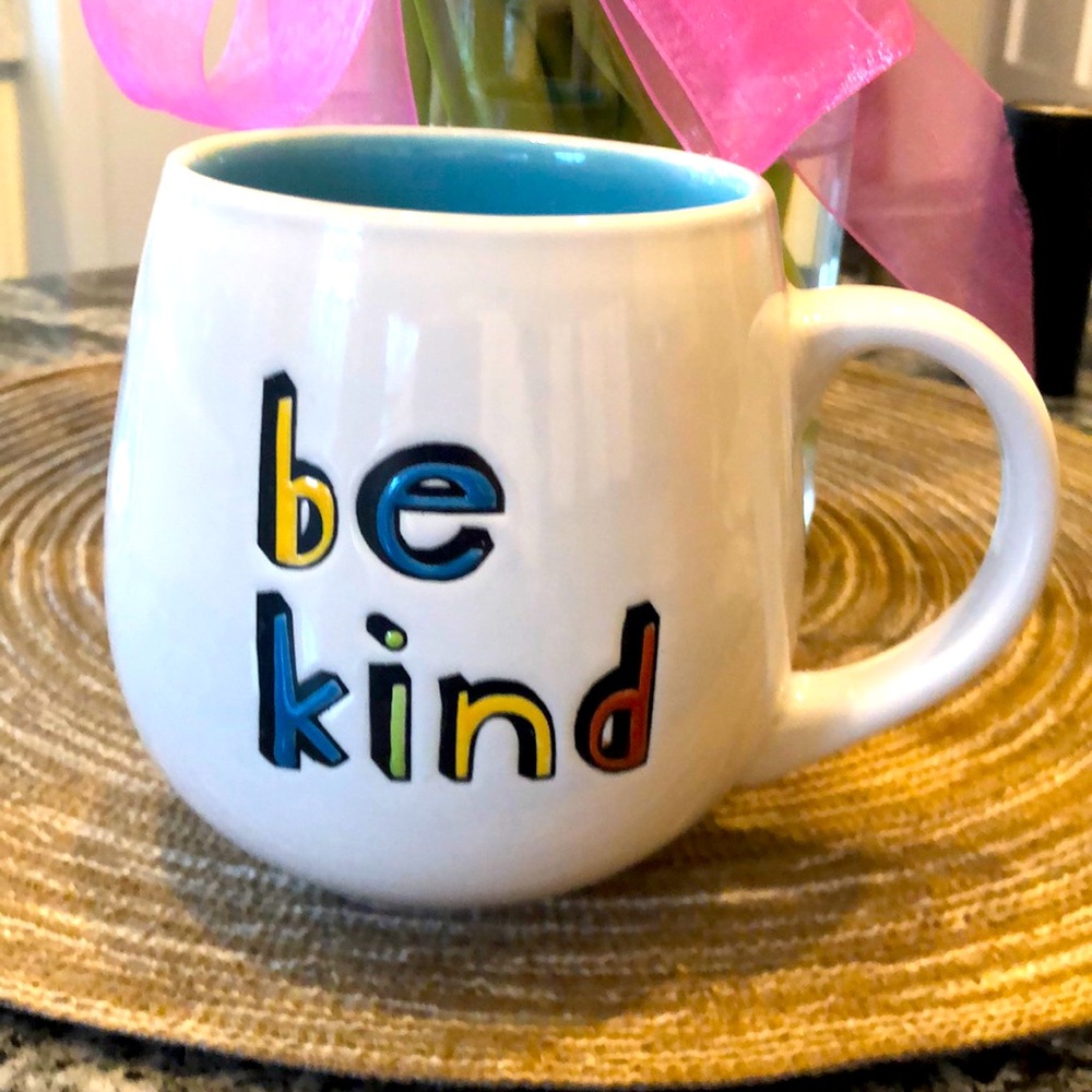 Be kind mug by pd